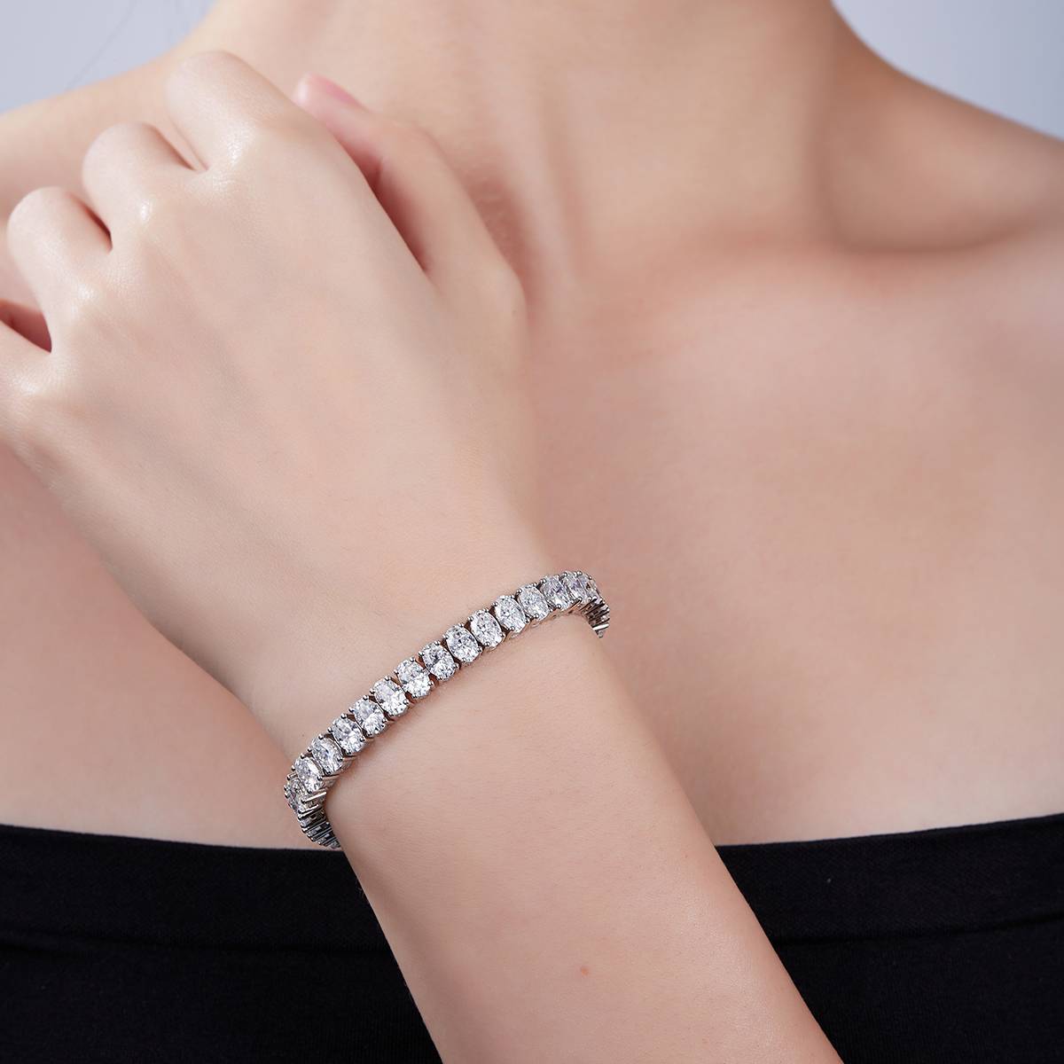 蛋形拼石网球链S925银镀白金手链莫桑钻0.5CT/粒DVVS